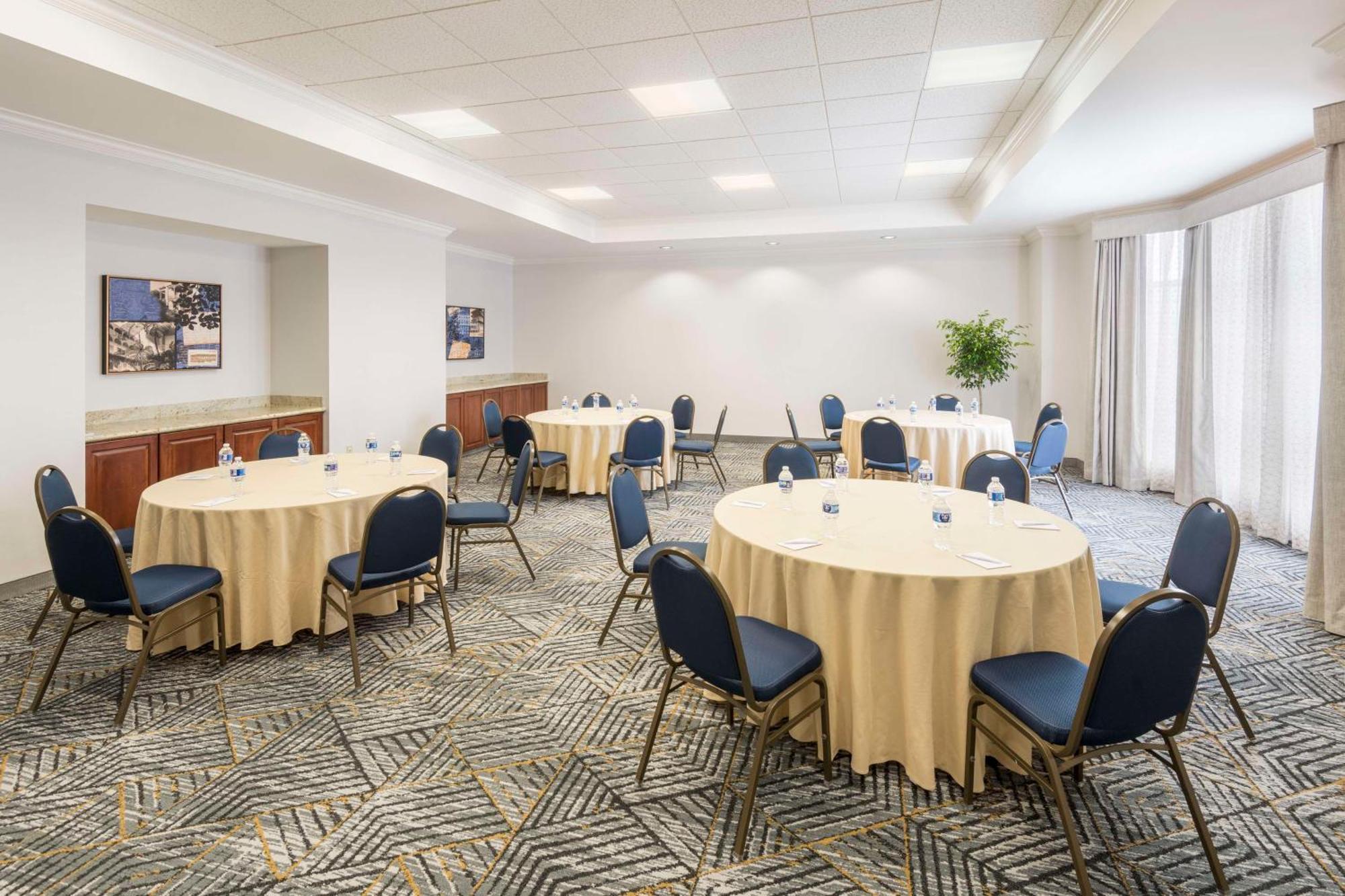 Homewood Suites By Hilton New Orleans Buitenkant foto